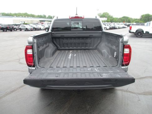 Used 2024 GMC Canyon Denali AWD/4WD image 8