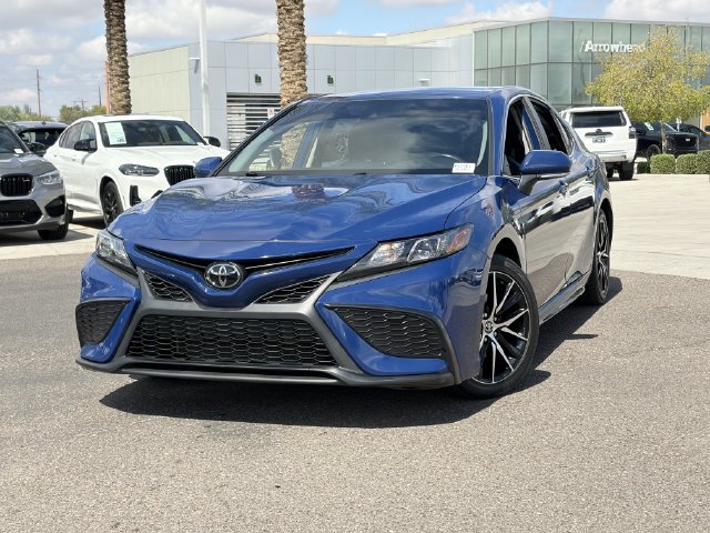 Used 2024 Toyota Camry SE FWD image 3