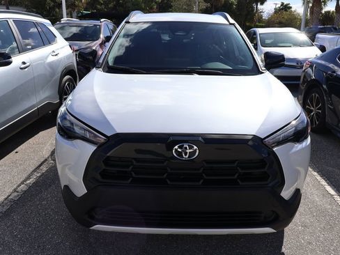 Used 2026 Toyota Corolla Cross LE image 5