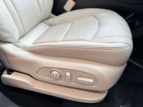 Certified 2023 Buick Enclave Essence w/ Experience Buick Package image 24