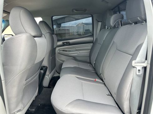 Used 2015 Toyota Tacoma 4x4 Double Cab image 16