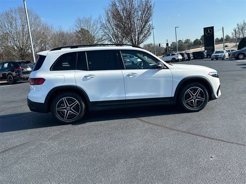 Used 2023 Mercedes-Benz EQB 250+ image 8