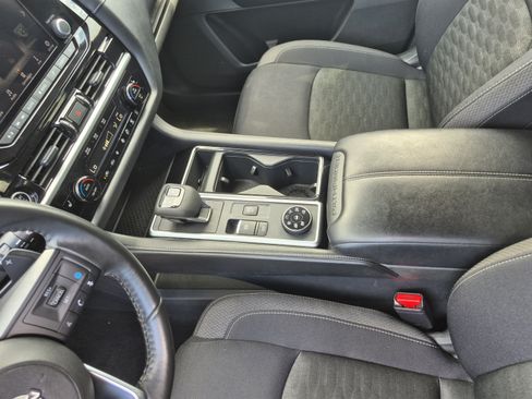 Certified 2024 Nissan Pathfinder SV AWD/4WD image 23