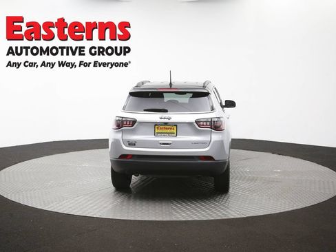 Used 2025 Jeep Compass Limited AWD/4WD image 37