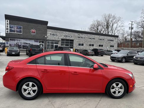 Used 2015 Chevrolet Cruze LT FWD image 8