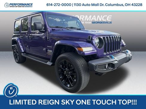 Used 2023 Jeep Wrangler Unlimited Sahara w/ Cold Weather Group AWD/4WD image 1
