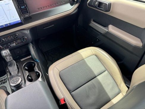 Used 2022 Ford Bronco Wildtrak AWD/4WD image 15