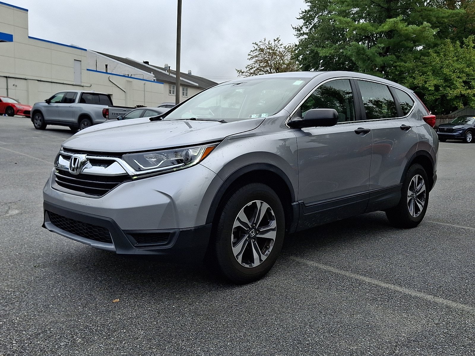 Used 2017 Honda CR-V LX image 3