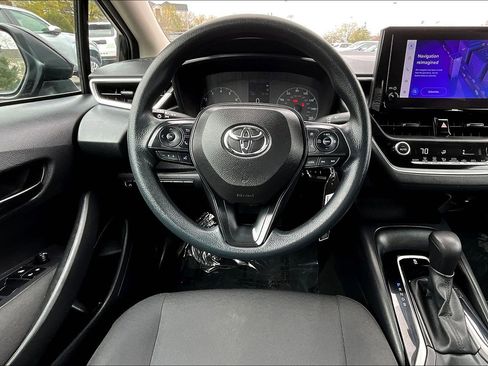 Used 2023 Toyota Corolla LE image 5