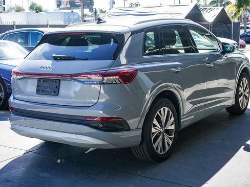 Used 2023 Audi Q4 e-tron Premium w/ Convenience Package image 4