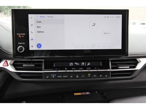 Used 2025 Toyota Sienna Limited AWD/4WD image 28