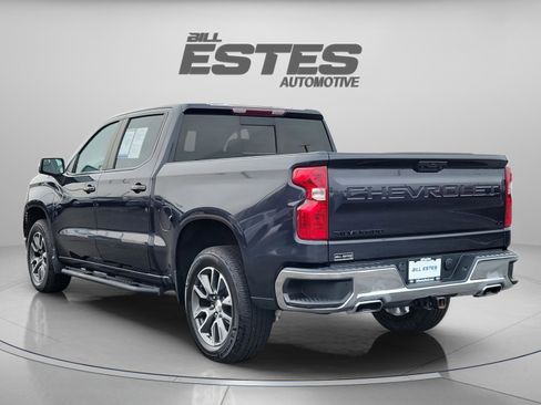 Used 2022 Chevrolet Silverado 1500 LT image 2