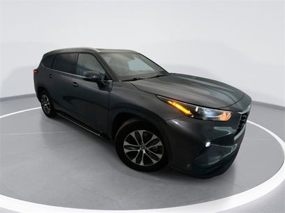 Used 2022 Toyota Highlander XLE