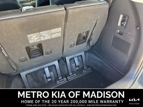 Used 2025 Kia Carnival SX FWD image 19