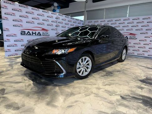 Used 2023 Toyota Camry LE image 2
