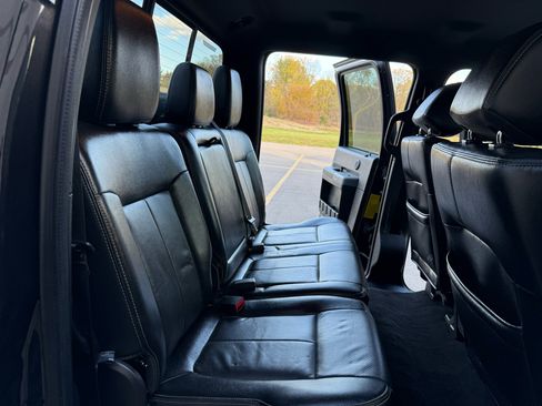 Used 2013 Ford F450 Lariat w/ Lariat Interior Pkg image 28