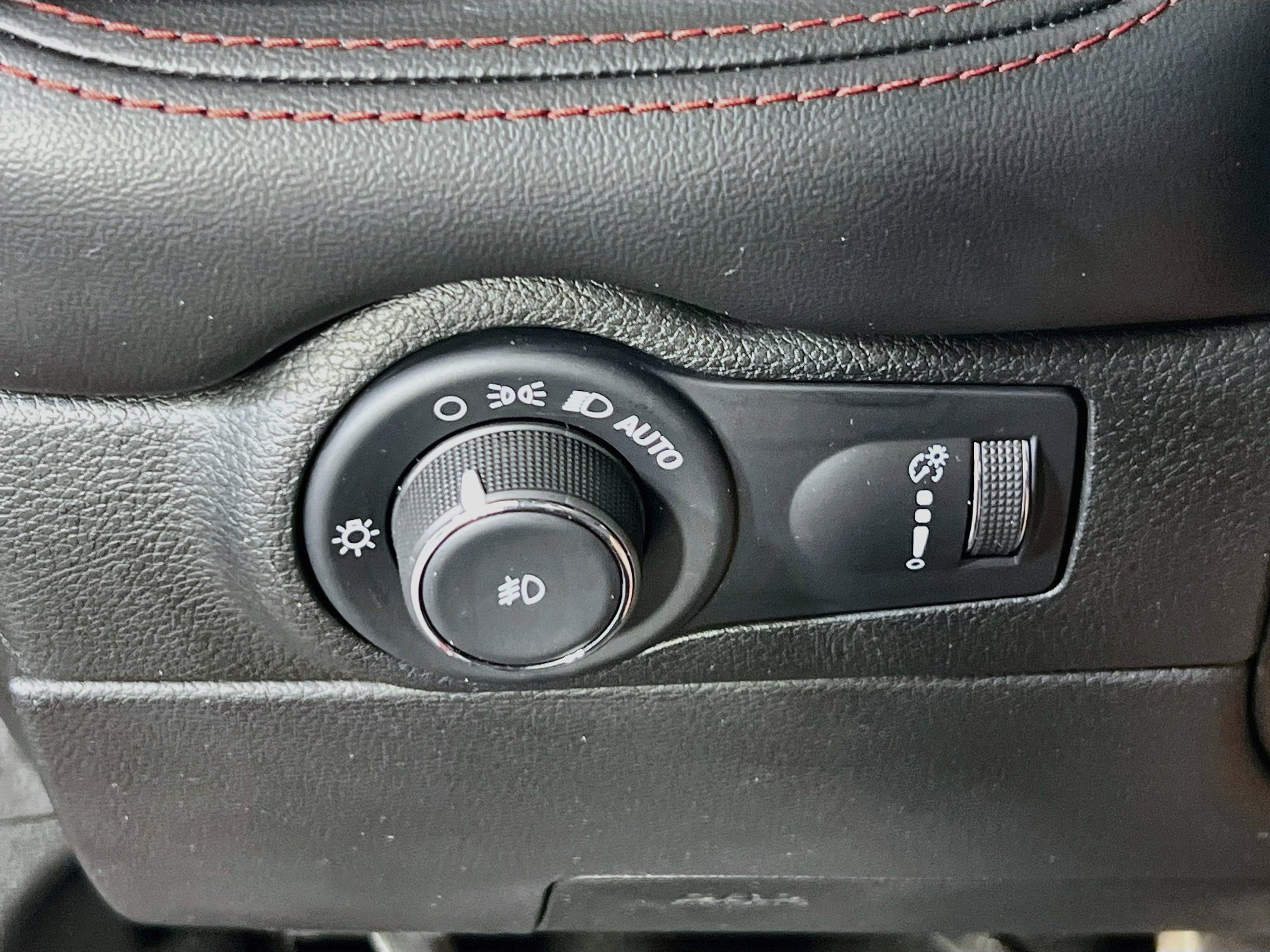 Used 2023 Dodge Durango R/T AWD/4WD image 10