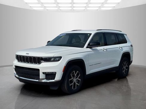 Certified 2023 Jeep Grand Cherokee L Limited w/ Luxury Tech Group II AWD/4WD image 3