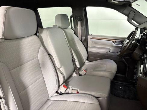 Used 2025 Chevrolet Silverado 1500 LT RWD image 20