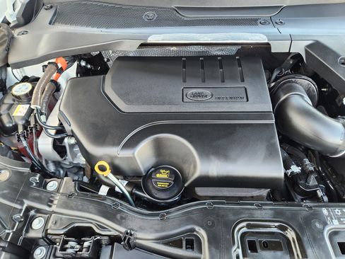 Certified 2025 Land Rover Discovery Sport Dynamic SE image 34