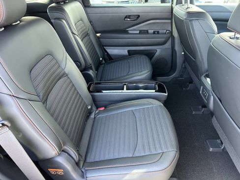 New 2026 Nissan Pathfinder Rock Creek w/ Rock Creek Premium Package AWD/4WD image 15