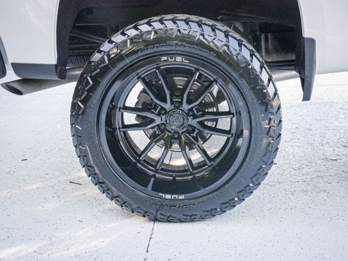 Used 2025 Chevrolet Silverado 1500 RST w/ Convenience Package II AWD/4WD image 13