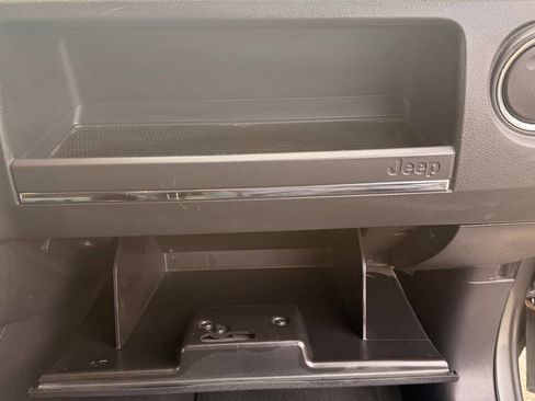 Used 2012 Jeep Patriot Limited w/ Sun/Sound Group image 30