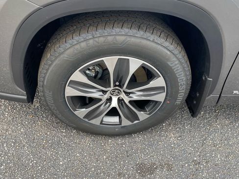 New 2026 Toyota Highlander XLE image 20