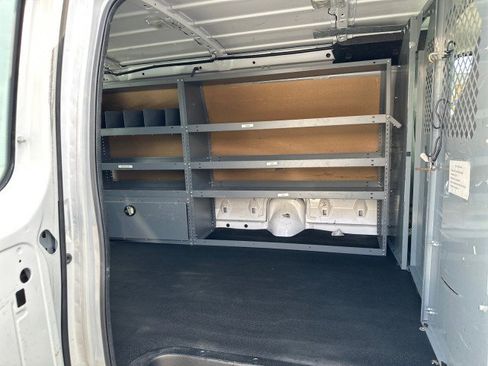 Used 2014 Ford E-250 and Econoline 250 w/ Power Group image 23