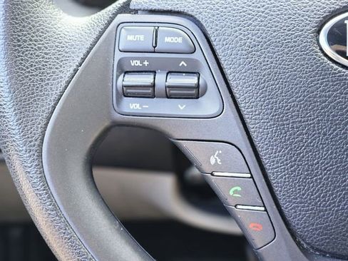 Used 2015 Kia Forte LX w/ Popular Package FWD image 17