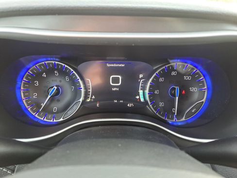 New 2026 Chrysler Pacifica Select FWD image 17