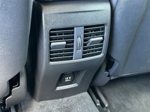 Certified 2018 INFINITI QX30 LUXE image 14