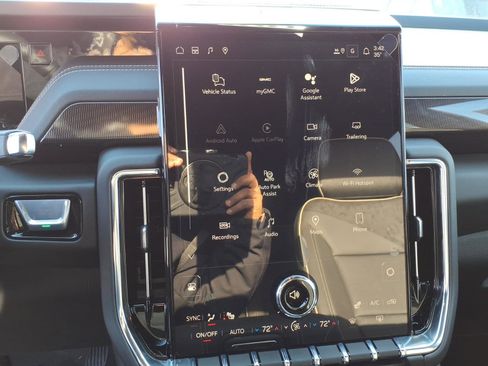 New 2026 GMC Yukon Elevation image 23