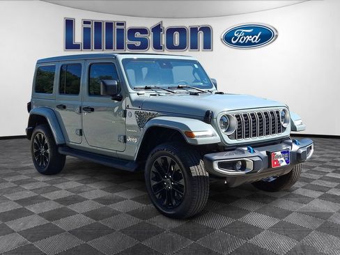 Used 2024 Jeep Wrangler Unlimited Sahara w/ Safety Group AWD/4WD image 3