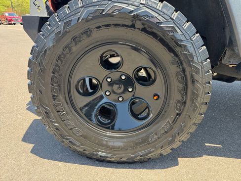 Used 2017 Jeep Wrangler Unlimited Sport AWD/4WD image 26