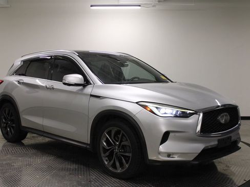 Used 2019 INFINITI QX50 Essential w/ Sensory Package image 18