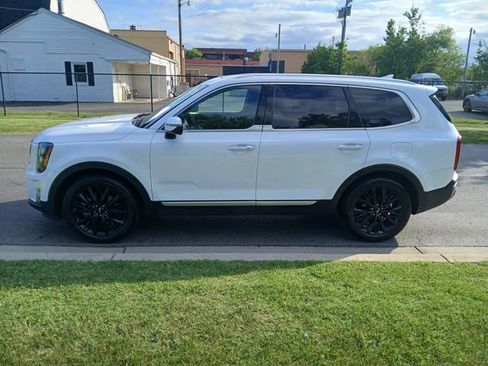 Certified 2022 Kia Telluride SX FWD image 3