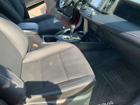 Used 2013 Toyota RAV4 XLE AWD/4WD image 16