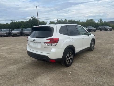 Used 2023 Subaru Forester Premium AWD/4WD image 7