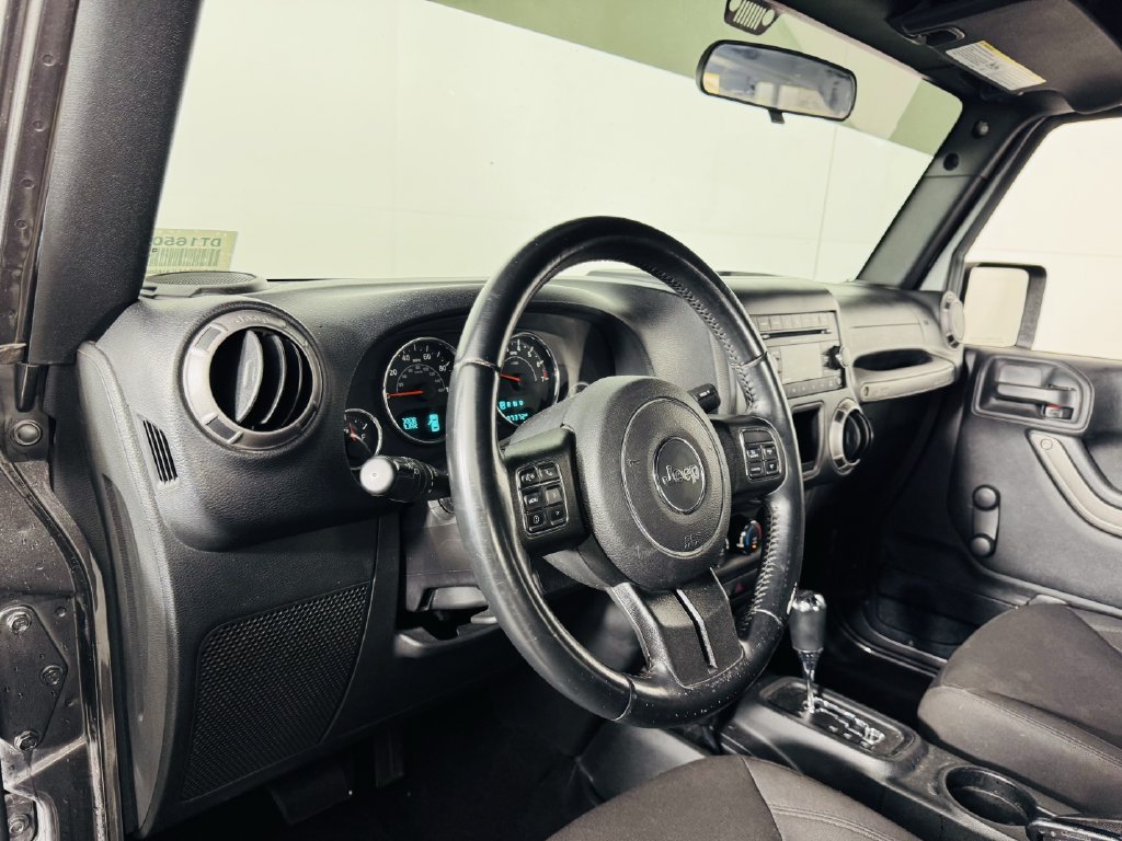 Used 2018 Jeep Wrangler Unlimited Sport w/ Connectivity Group AWD/4WD image 7