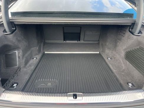 Used 2024 Audi S8 image 28