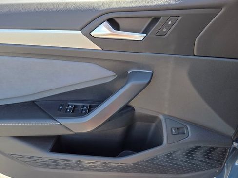 Certified 2026 Volkswagen Jetta SE FWD image 19