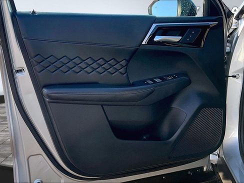 Used 2025 Mitsubishi Outlander SEL Black Edition image 23