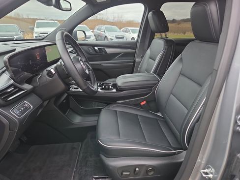Certified 2025 Buick Enclave Preferred FWD image 26