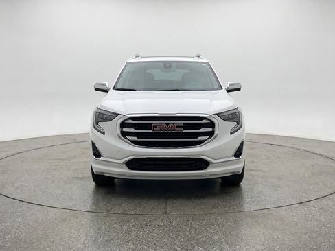 Used 2024 GMC Terrain SLT AWD/4WD image 2