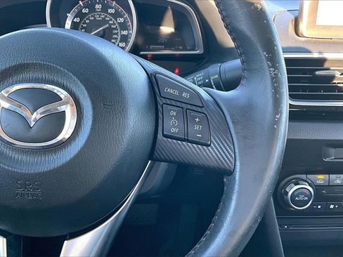 Used 2015 MAZDA MAZDA3 i Touring w/ Technology Package image 19