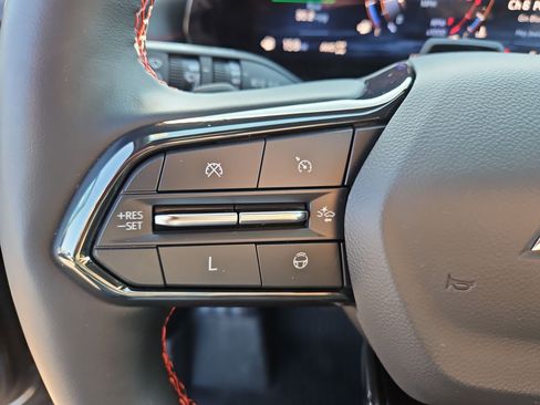 Used 2024 Chevrolet Traverse RS w/ LPO, Floor Liner Package image 18