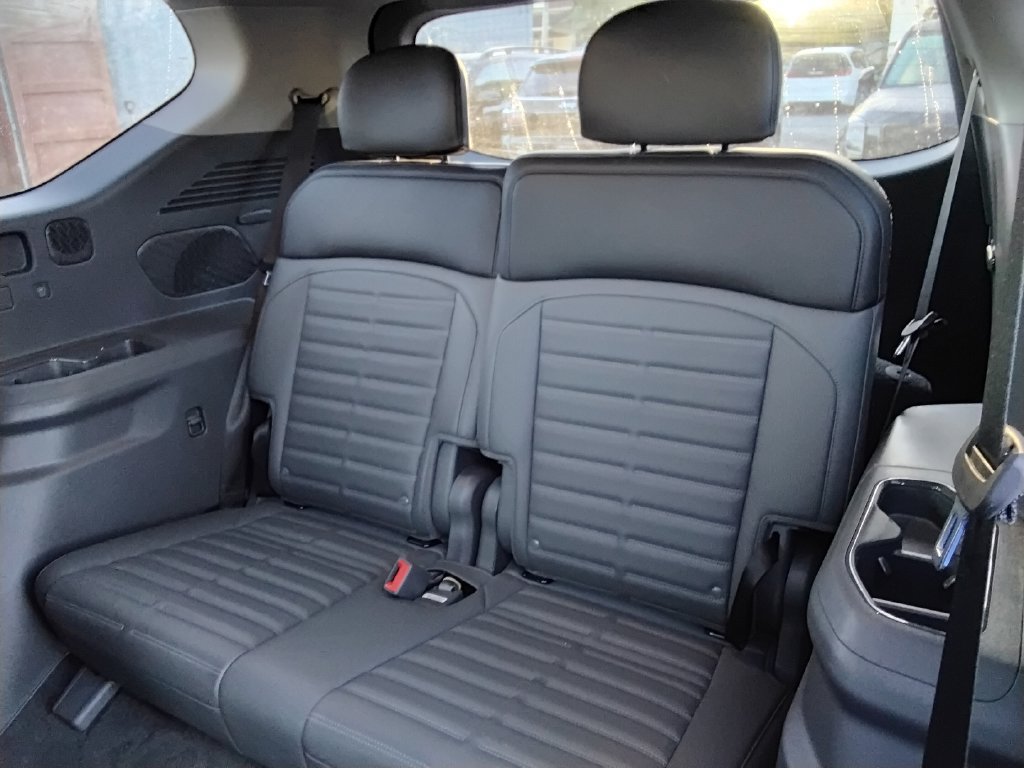 Used 2024 Kia EV9 Land AWD/4WD image 11