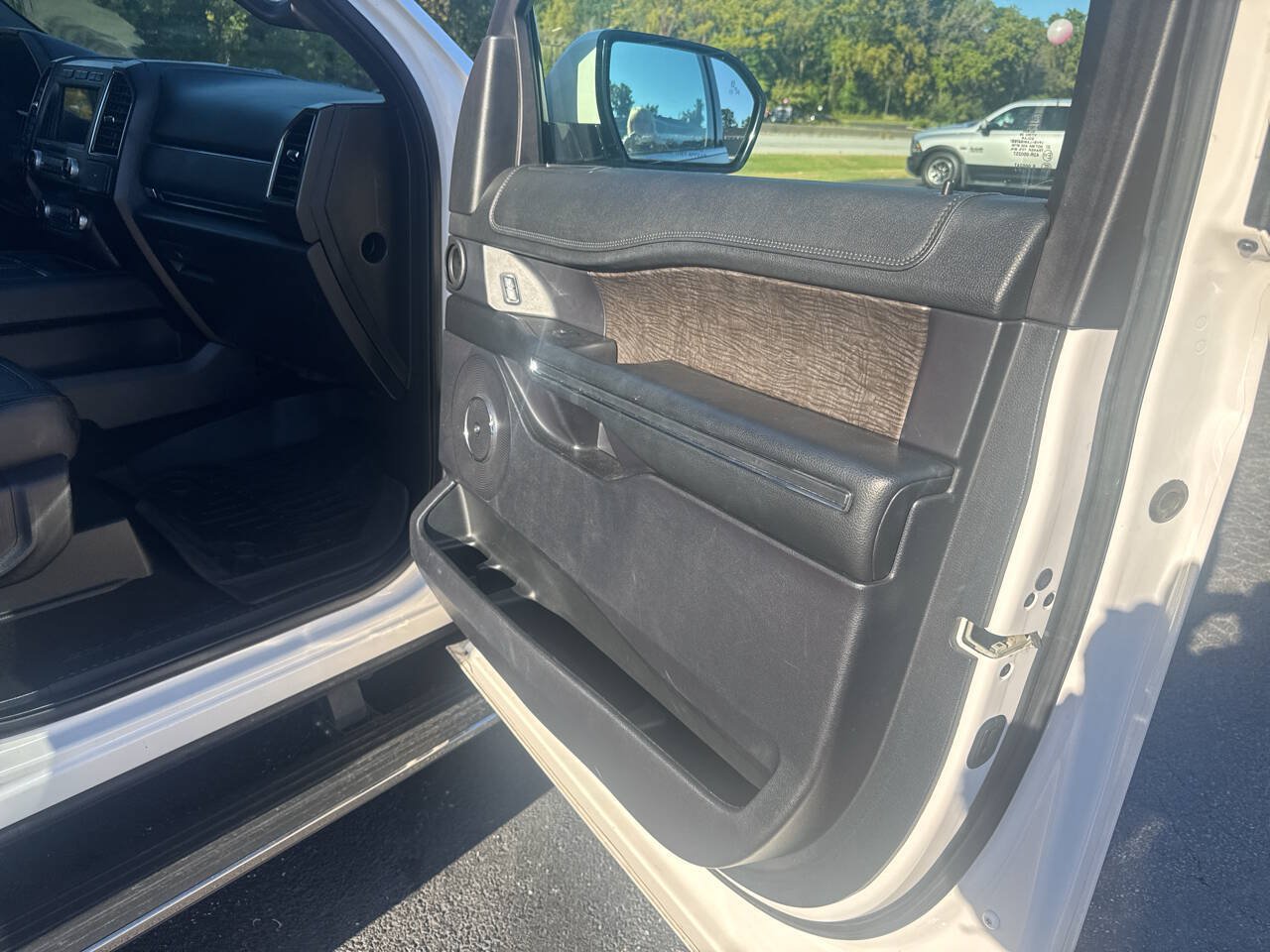 Used 2019 Ford Expedition Max Limited w/ Special Edition Package AWD/4WD image 40