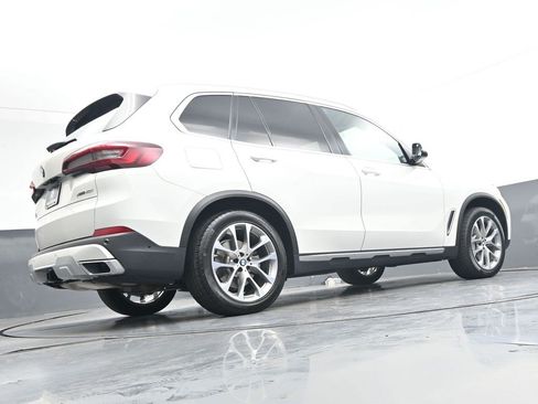 Used 2021 BMW X5 xDrive40i AWD/4WD image 28